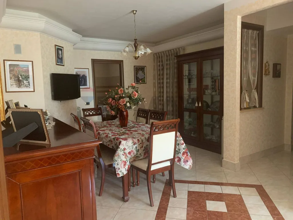 Salle à manger - Modern Villa with Panoramic Terrace in Cervaro
