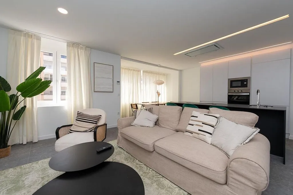 Elutuba - Contemporary Flat with South View in Ensanche