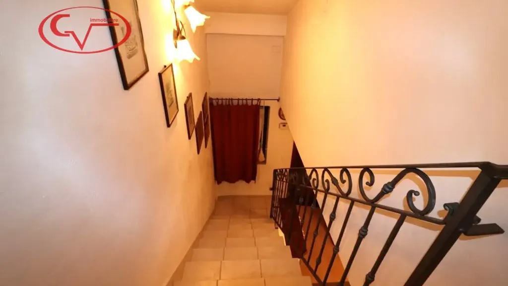 Rooms - Terraced Villa with Garden in Montevarchi
