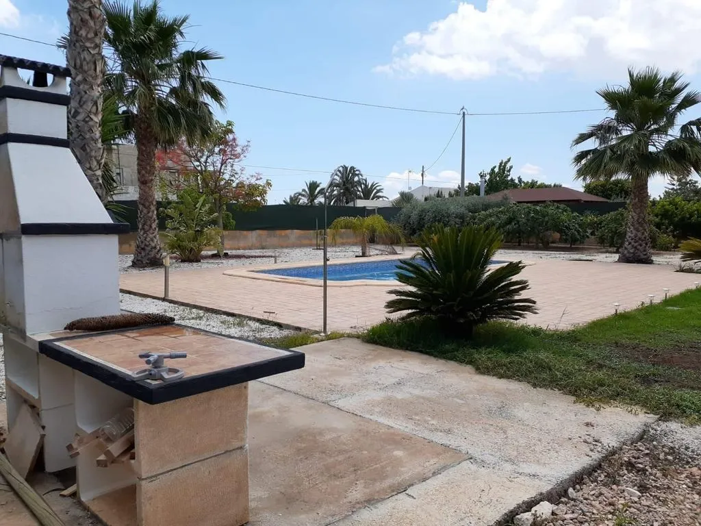 Bassein - Detached House with Pool in Elche