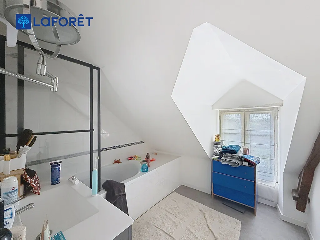 Vannitoad - Mixed-Use Property with Garden in Moustoir Ac