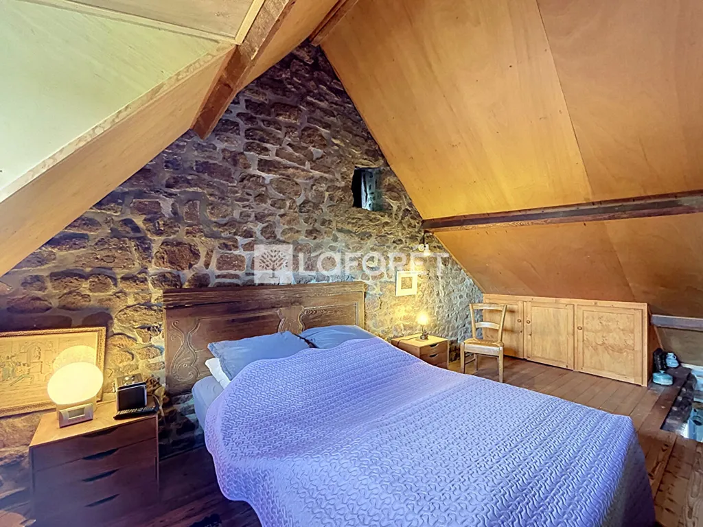 Magamistoad - Rustic Stone House with Garden near Falaise