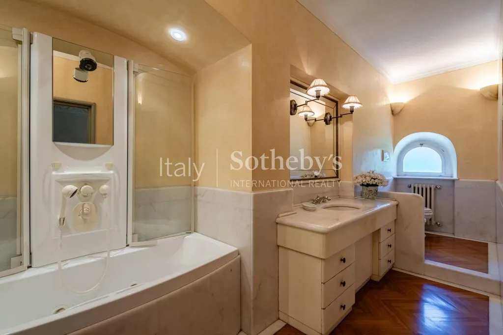 Salles de bain - 19th Century Villa with Pool near Lucca