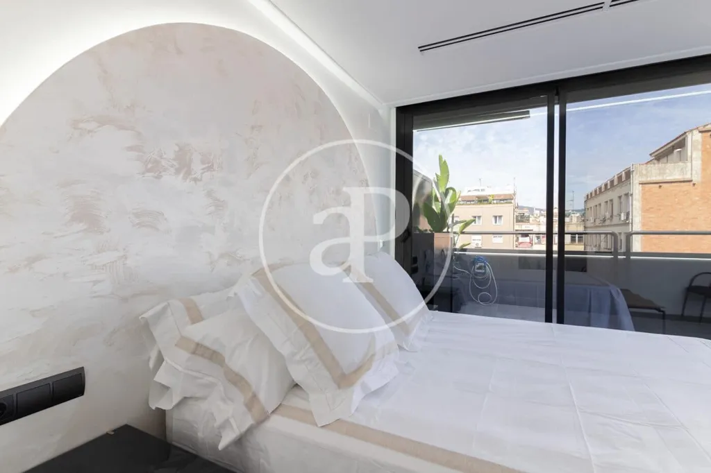 Magamistoad - Modernised Attic Apartment with Terrace in Eixample Dreta
