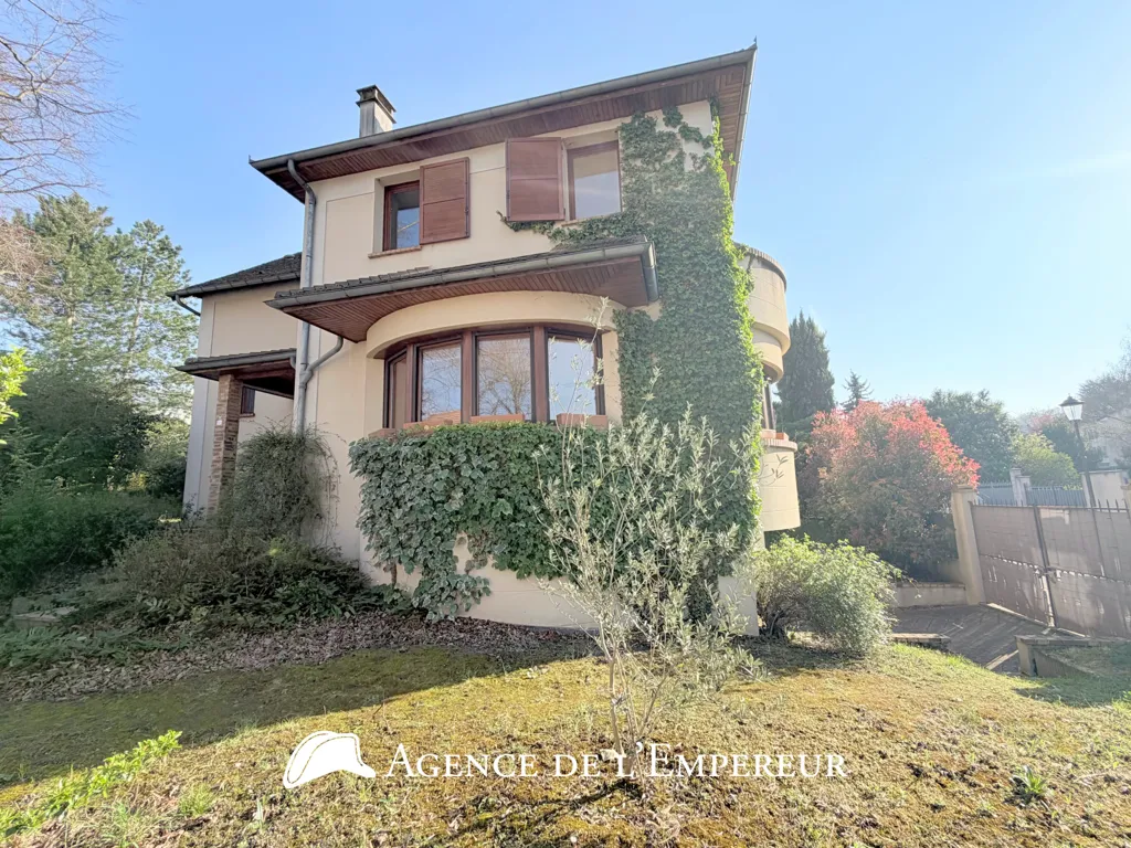 Extérieur - Maison 7 Pièces avec Jardin à Rueil Malmaison