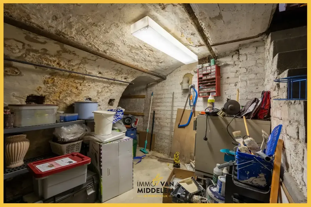 Buanderie - Appartement avec 3 Chambres et Zolder Inconstructible à Proximité des Transports