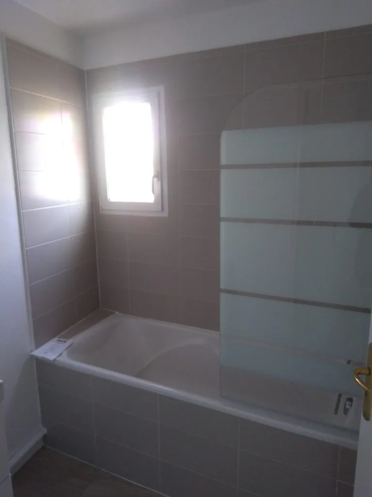 Vannitoad - 3-Bed Flat with West Terrace in Vannes