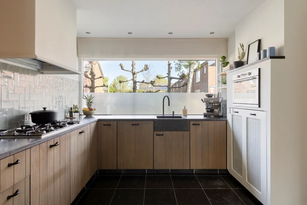 Köök - Modernised House with Garden in Goes