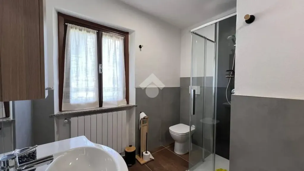 Salles de bain - Spacious Apartment with Terrace in Valbondione