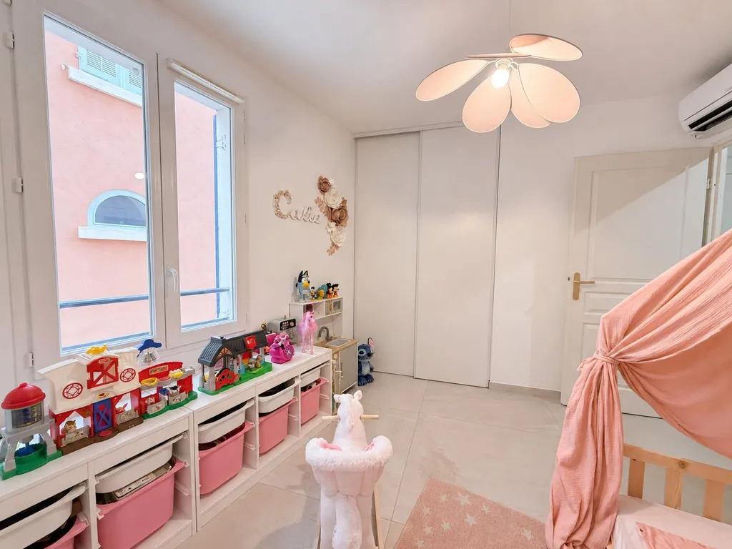 Chambres - Appartement T4 avec Garage à Ollioules