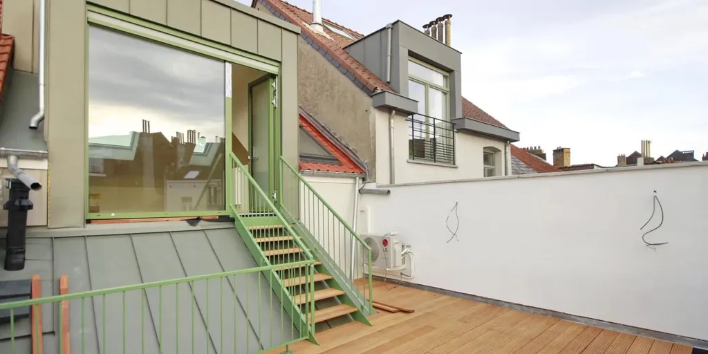 Terrasse - Duplex Penthhouse Rénové à Sint-Gillis
