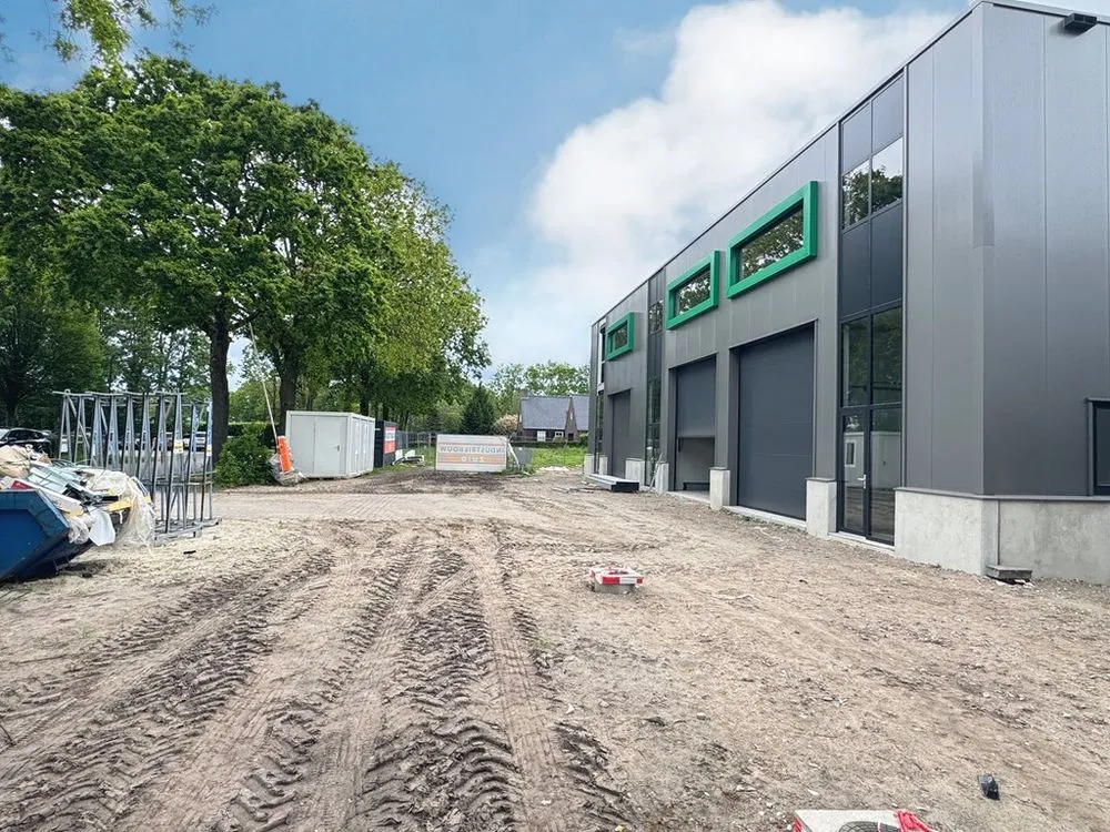 Extérieur - New Business Spaces with Overhead Doors in Bladel