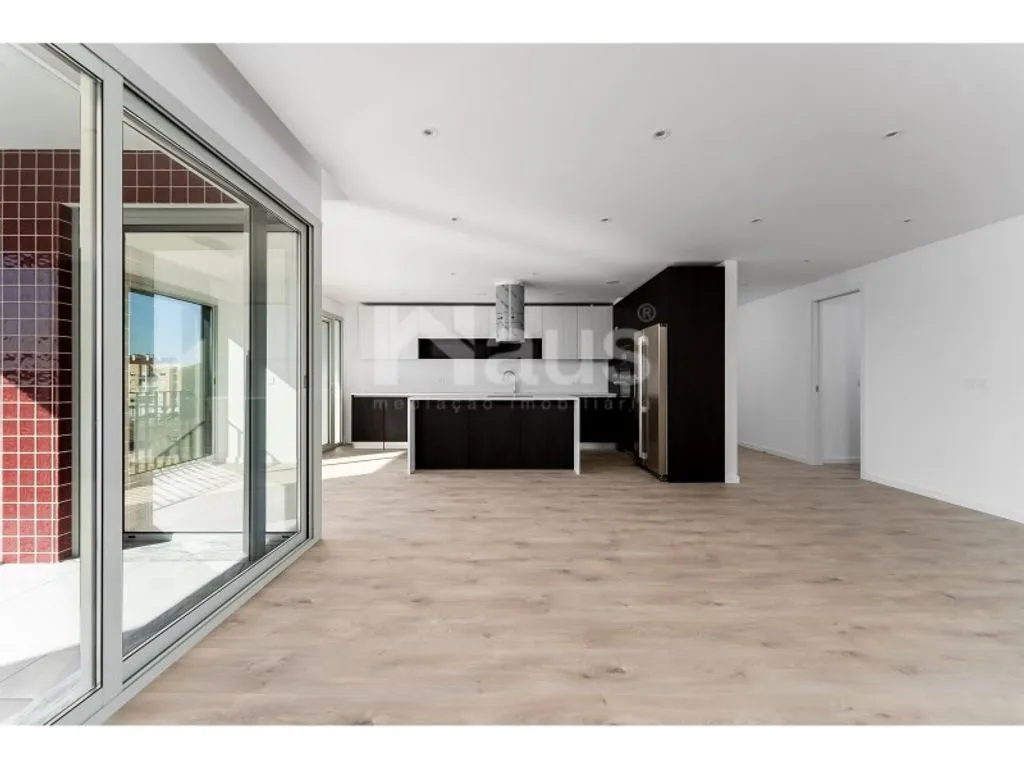 Kitchen - New T3+1 Flat with Parking in Montijo