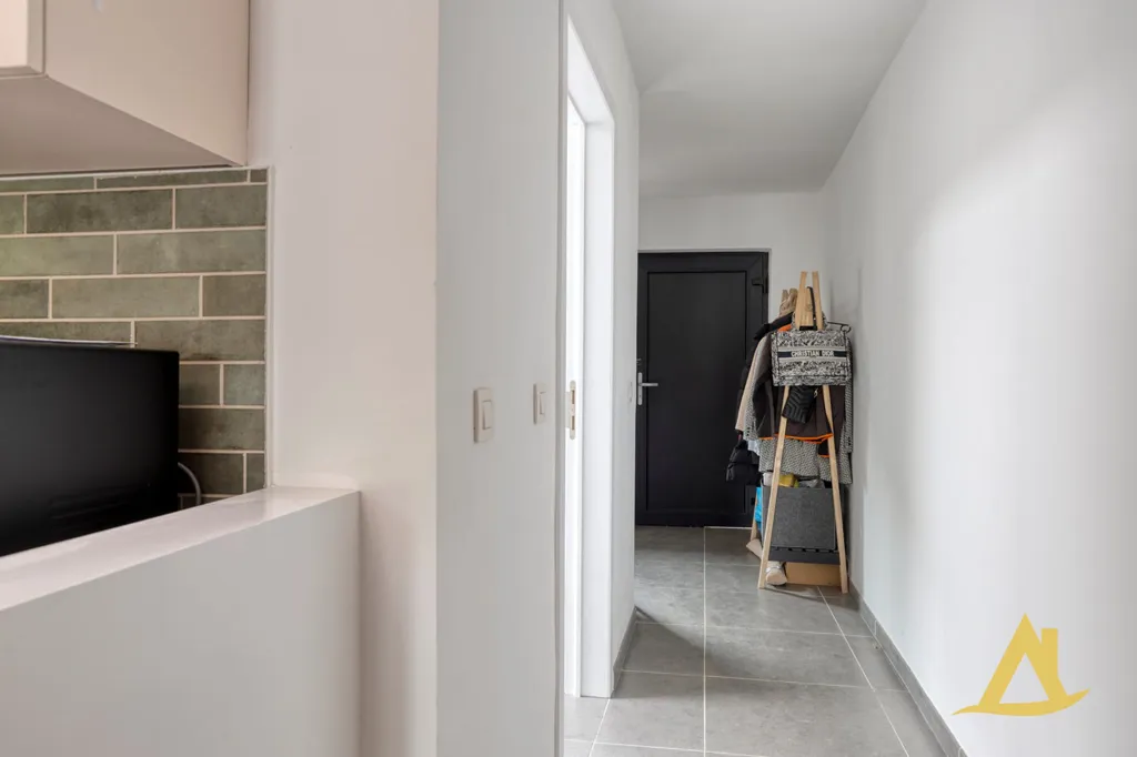 hallway_entrance