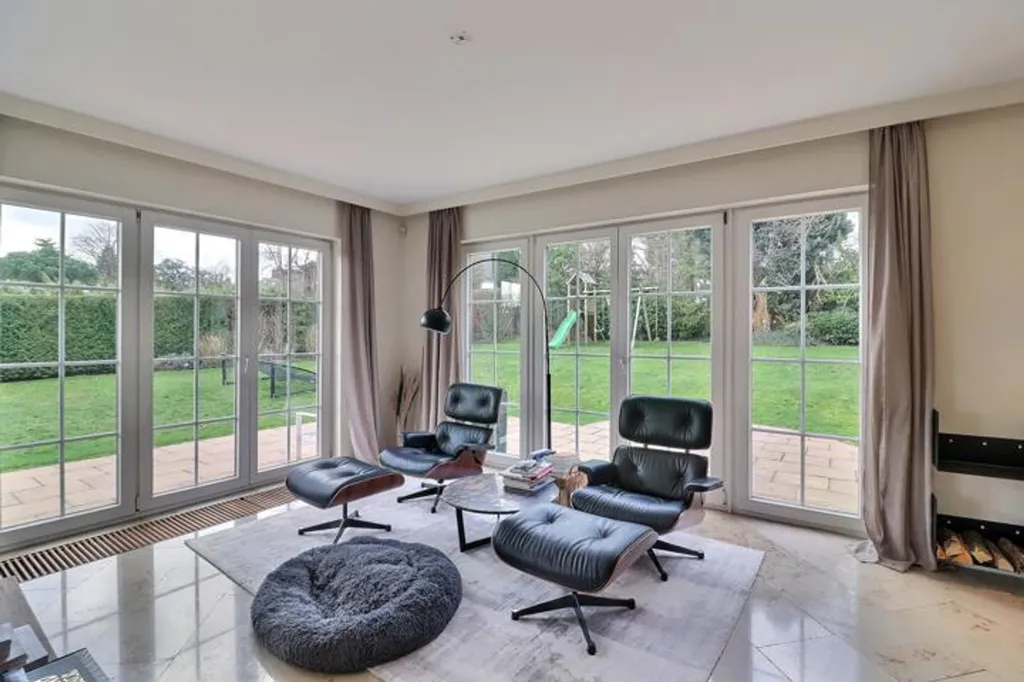 Séjour - Villa Spacieuse avec Terrasse à Waterloo