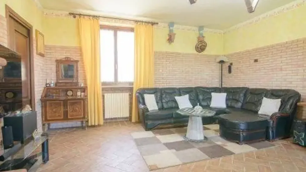 Elutuba - Rustic Villa with Garden near Mortara