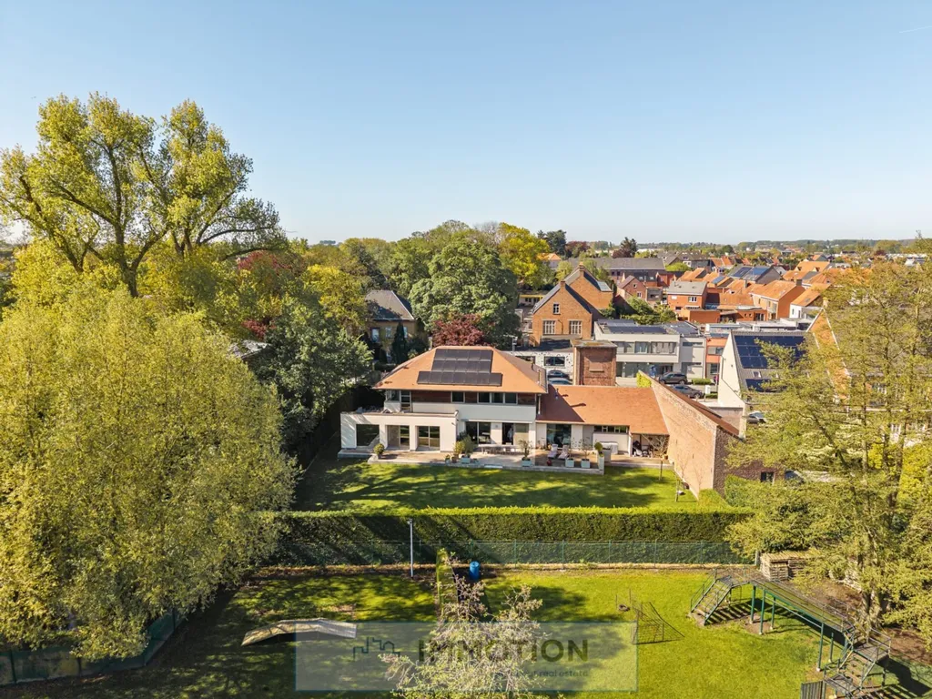 Õhuvaade - Stylish Villa with South-Facing Garden in Luxurious Setting