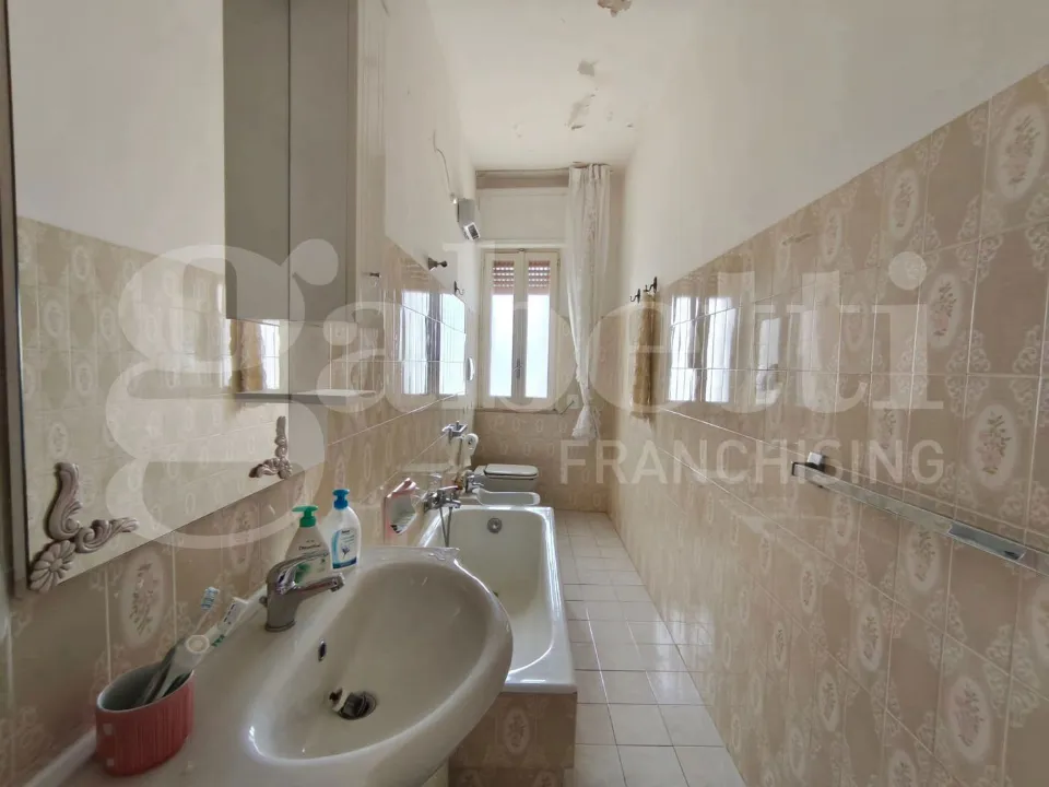 Salles de bain - Apartment with Balconies in Quasano