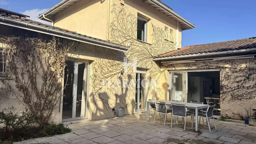 Terrasse - Villa d'Architecte avec Cabinet à Talence