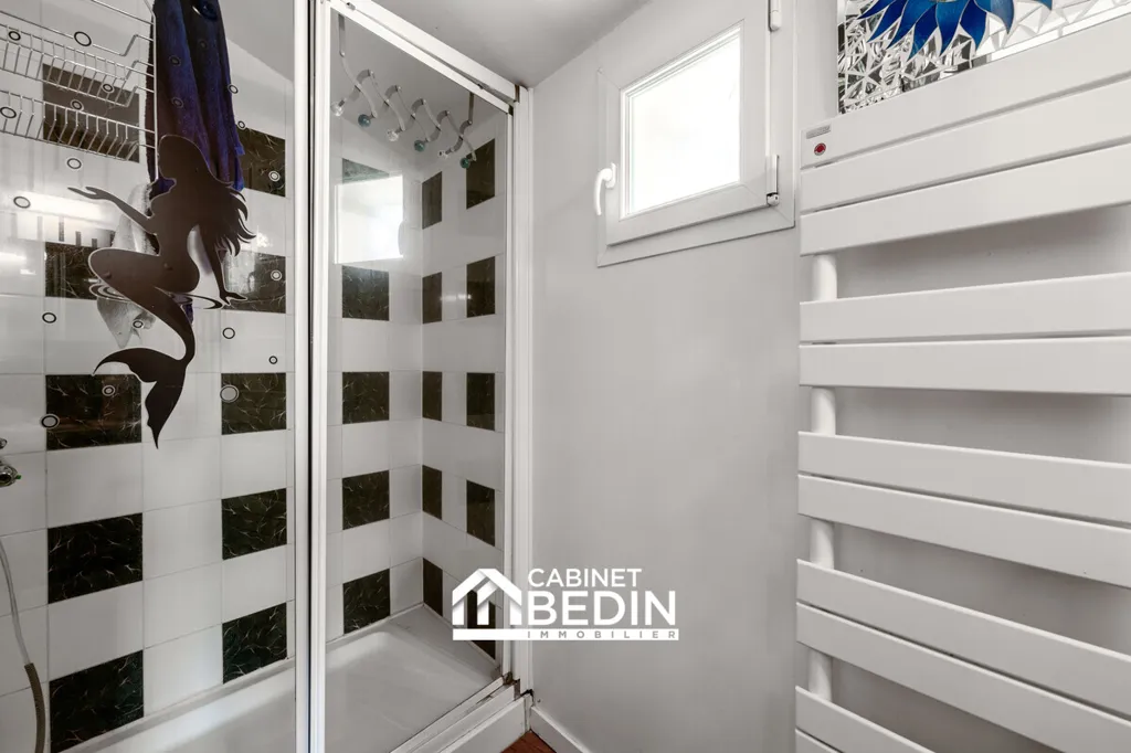 Salles de bain - Maison Duplex avec Jardinet à Ares