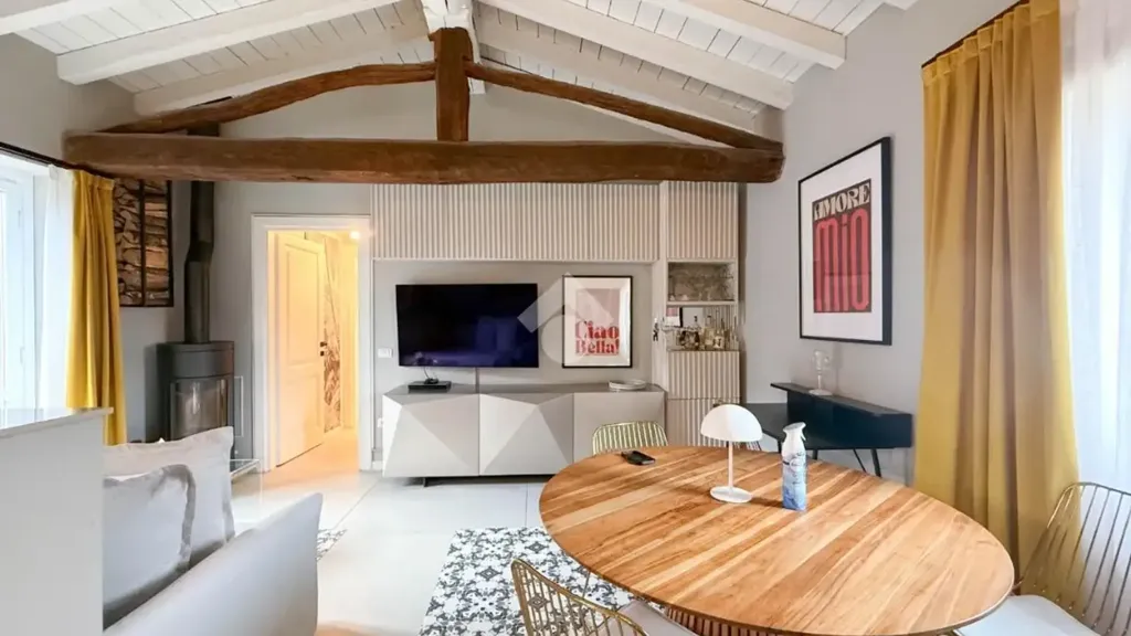 Soggiorno - Elegant Apartment with Pool in Calvagese della Riviera