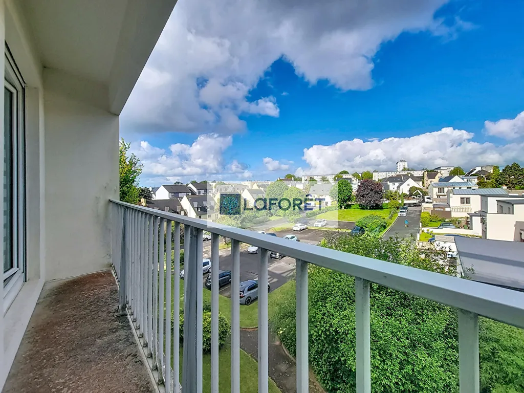 Rõdu - 3-Bedroom Apartment with Balcony in Brest