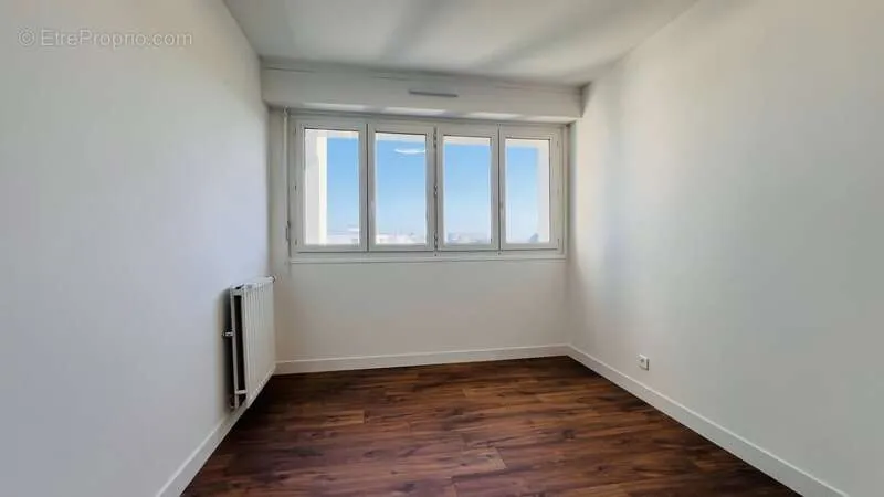 Stanze - T4 Apartment with River View in Quimper Ouest
