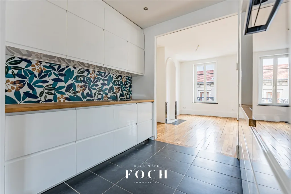 Cuisine - Appartement Duplex avec 4 Chambres à Nancy