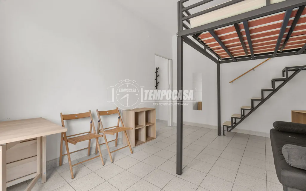 Elutuba - Spacious Studio with Balcony in Milan