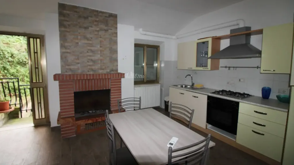 Cuisine - Three-Level House in Historic Centre, Campofilone