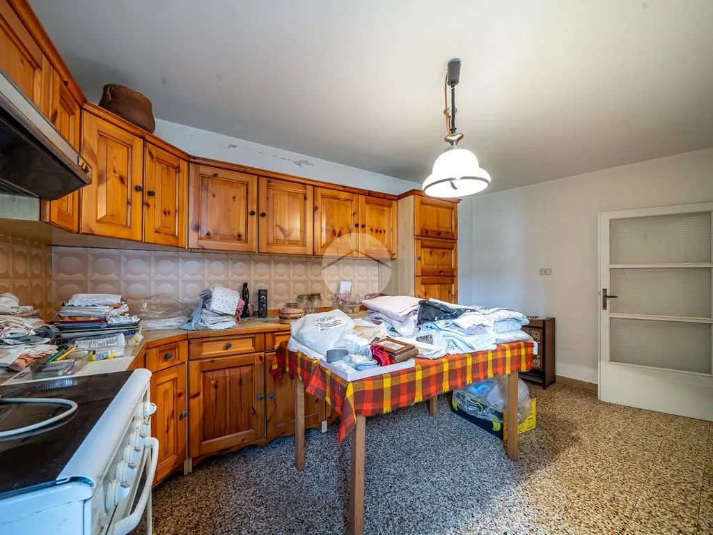 Cucina - Two-Terrace Palazzine in Historic Negrar