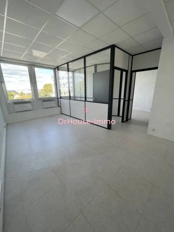Kabinet - 10-Unit Building with Parking in Bourges Centre