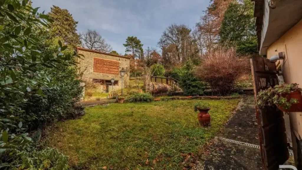 Jardin - Rustic House with Olive Grove in Selvapiana
