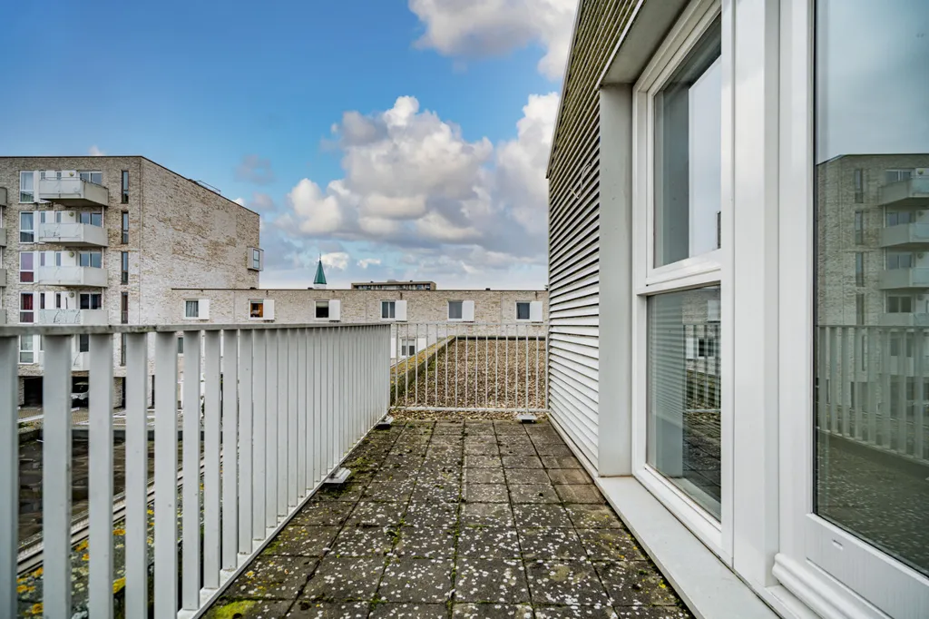 Balcony - Corner Apartment with Extra Mezzanine in Leiden