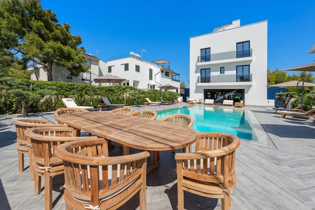 Piscine - Beachfront Villa with Pool in Puerto Pollensa