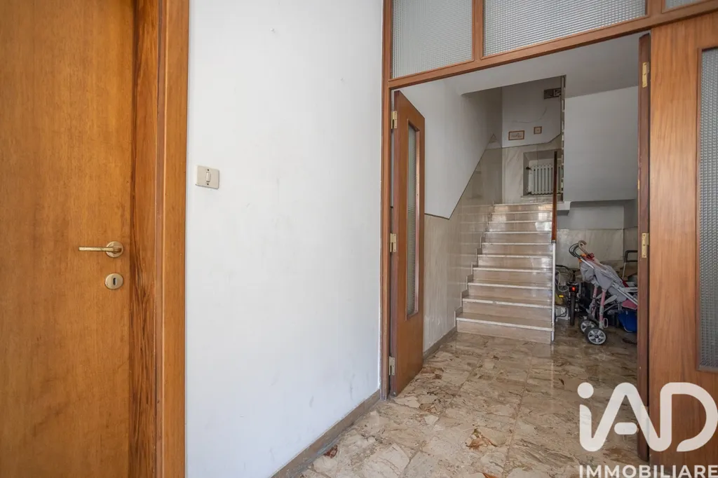 Esik - Independent Ground Floor Flat in Castelplanio