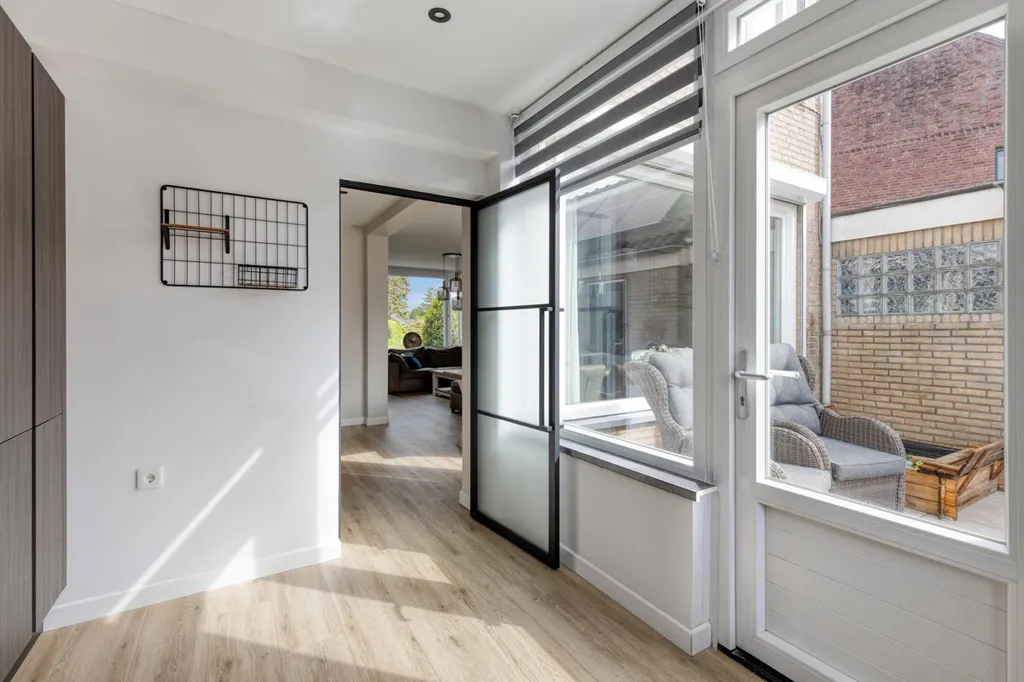 Entrée - 2/1 Cap House with Double Garage in Wouw