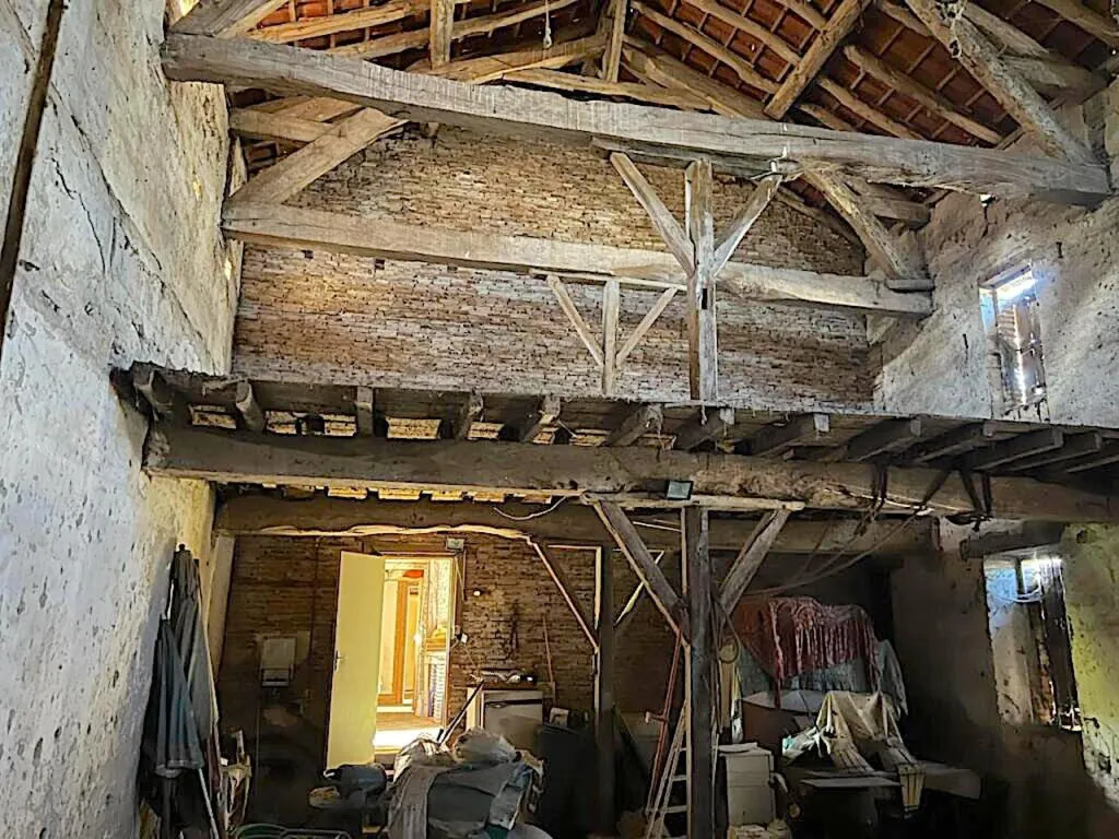 Pièces - Maison à Rénover avec Jardin à Golfech