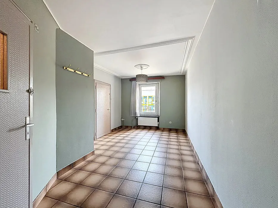 Esik - Renovatable House with Garden in Ettelbruck