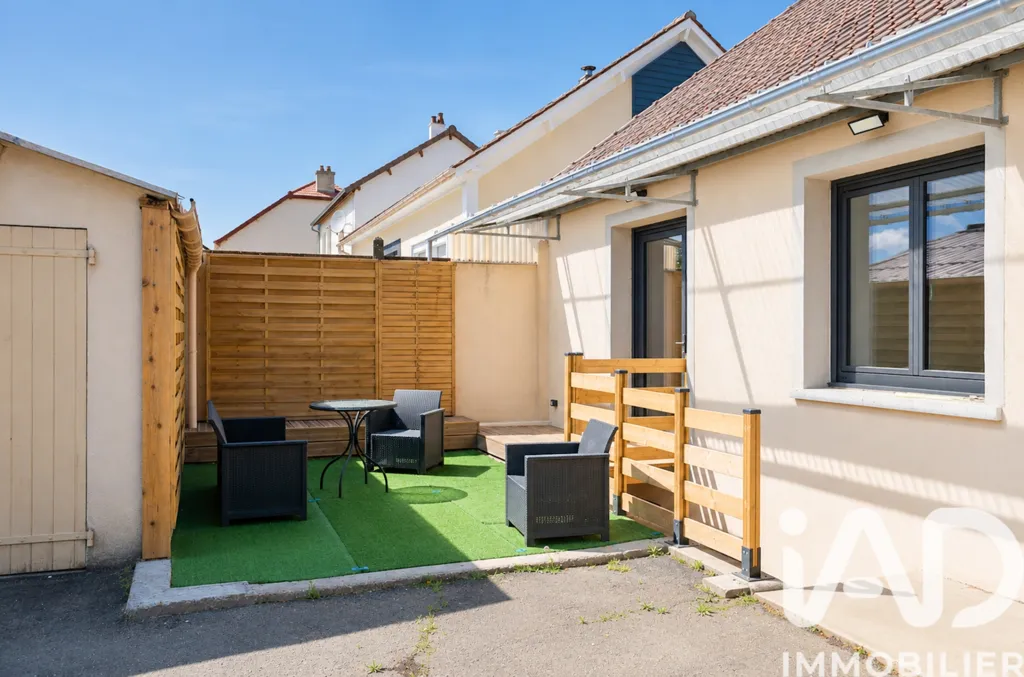 Jardin - Bungalow rénové avec jardin à Savigne-l'Évêque