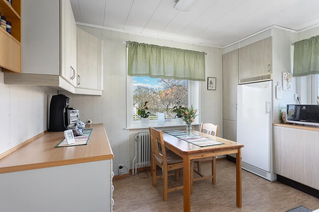 Köök - 1955 Villa with Garden in Laxå