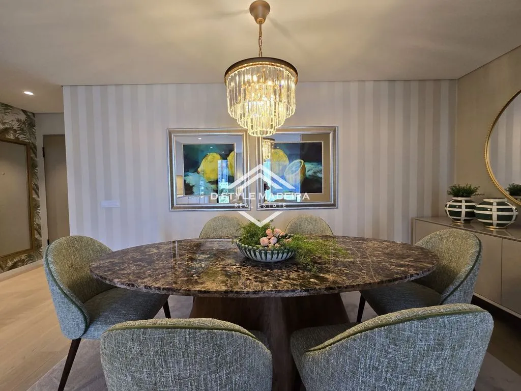 Dining Room - Luxury Flat with Pool in Funchal, Madeira