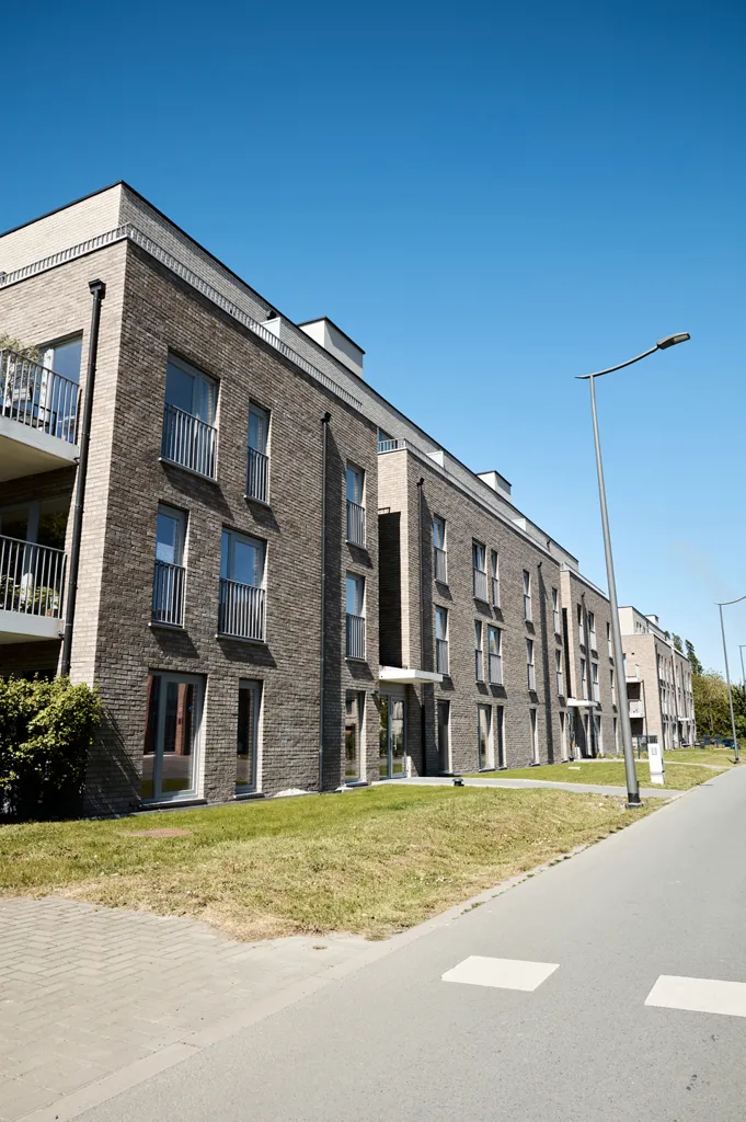 Extérieur - Appartement Moderne avec Parking Privé à Lisières d'Havré
