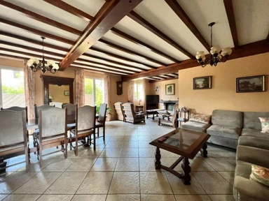 Séjour - Maison Familiale avec Terrasse à Chassieu