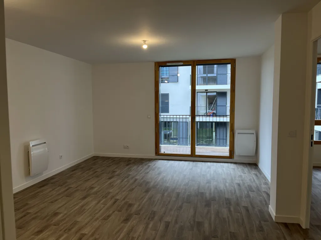 Pièces - Appartement F2 avec Balcon et Parking à Taverny