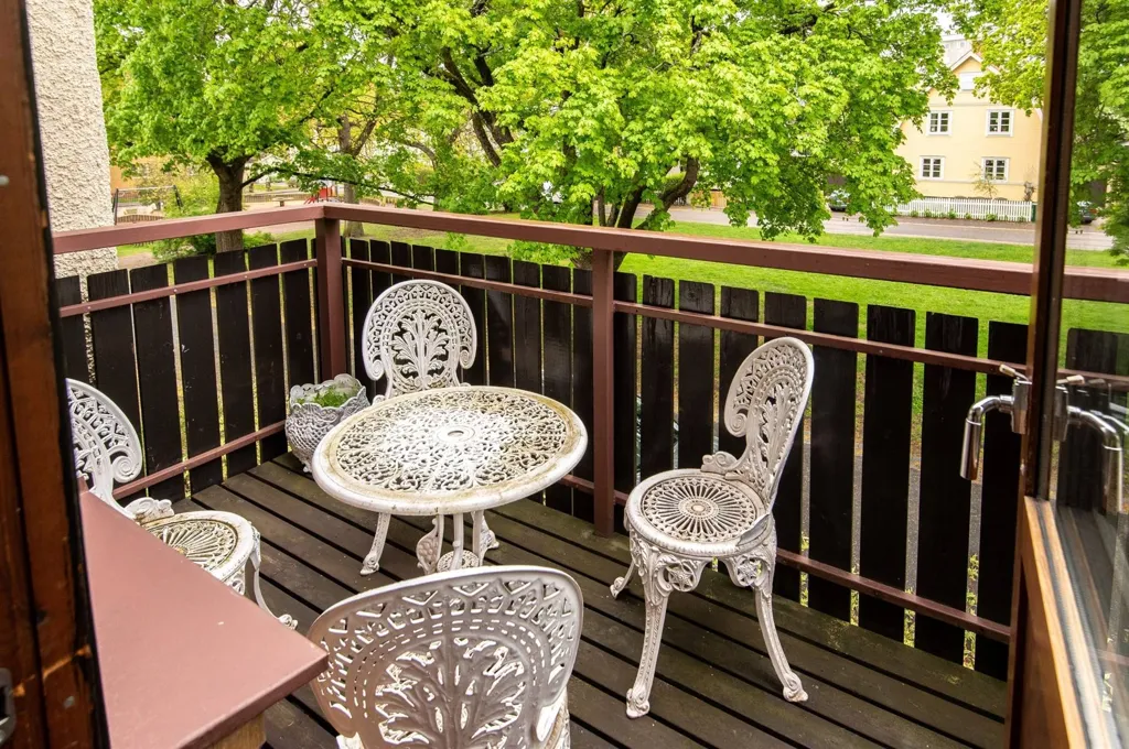 Balcone - Apartment with Two Balconies in Norrköping