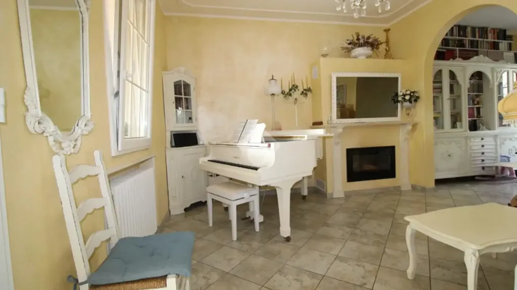 Living Room - Rustic Villa with Garden in Cesena