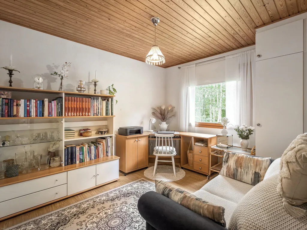 Bureau - Cottage with Garden and Sauna in Taipalsaari