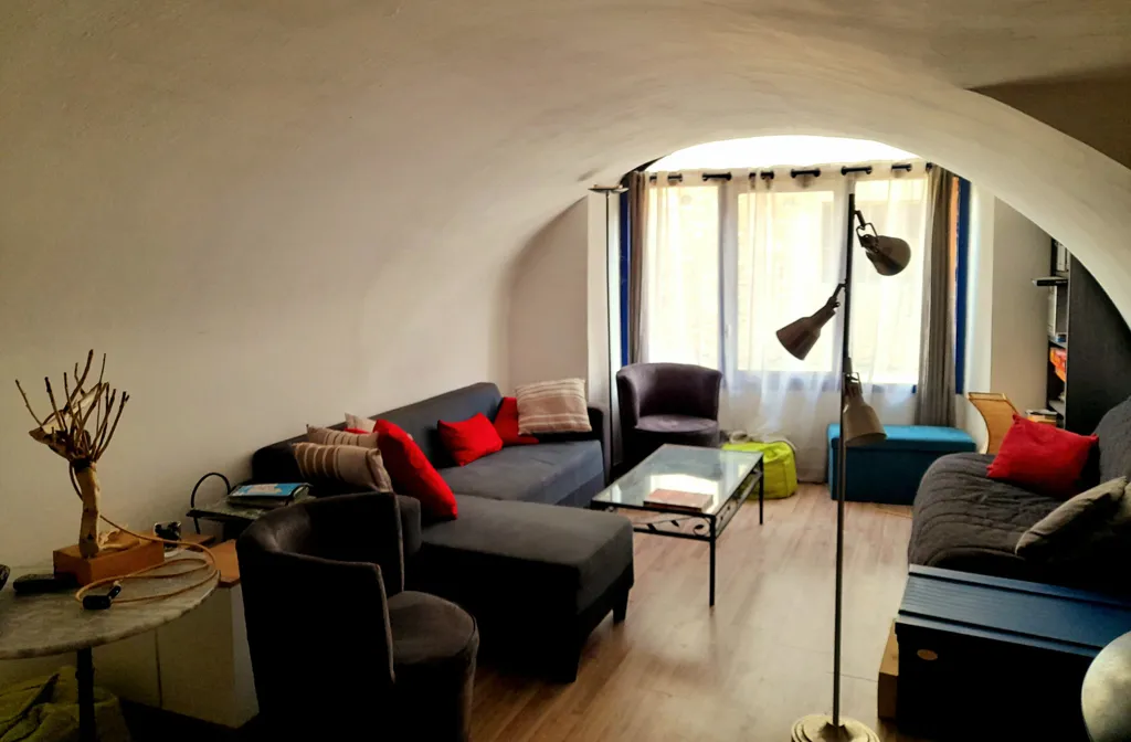 Séjour - Maison de 7 Pièces avec Terrasse Panoramique à Die