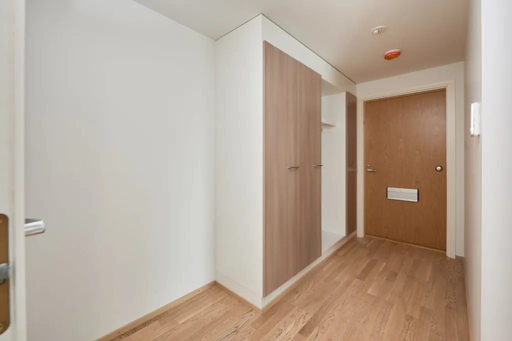 hallway_entrance